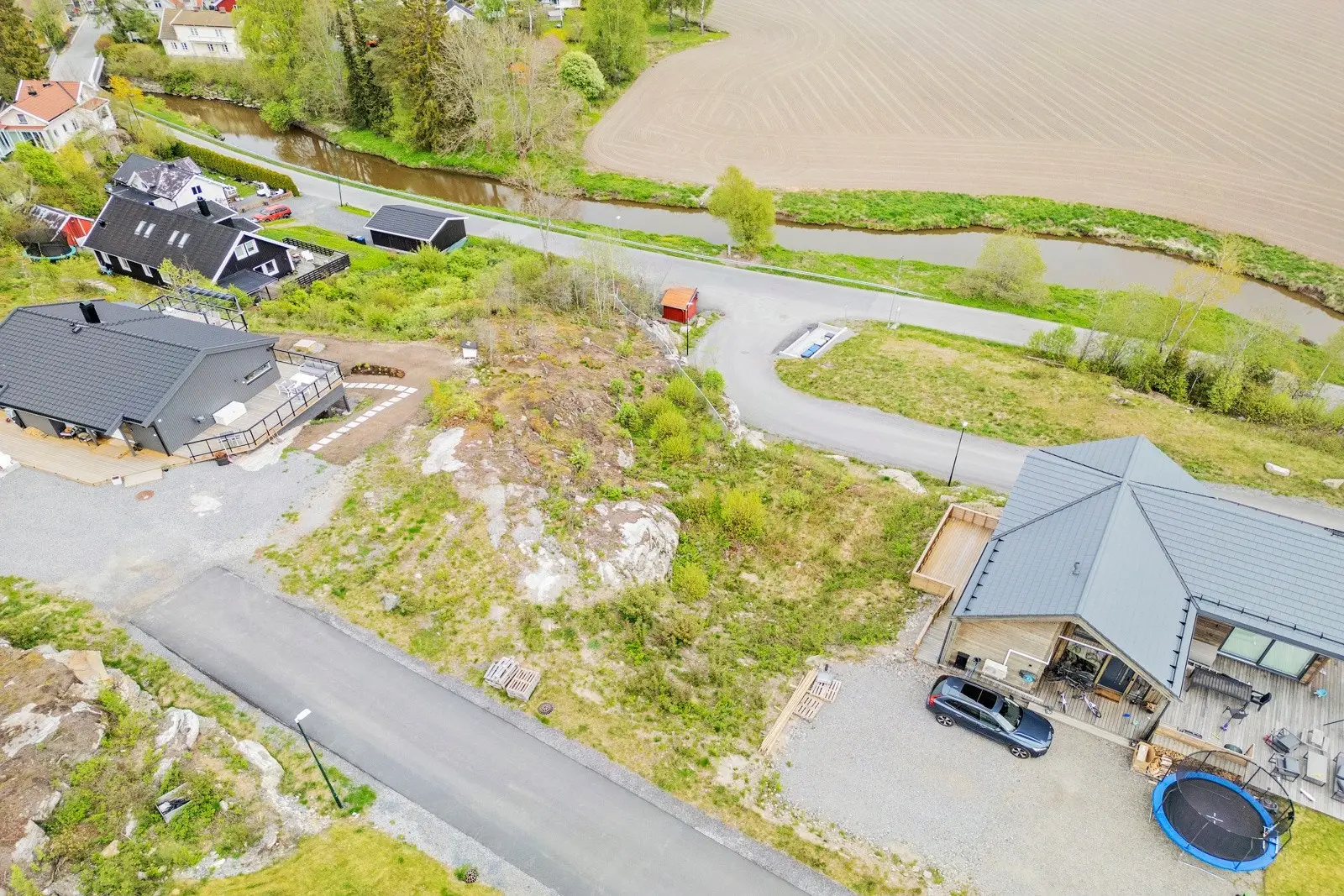 Tomten sett fra oppsiden, se neste bilde for grensene